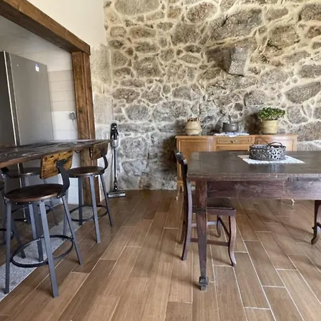 Yourhouse A Casa Da Corona Casa Rural Ourense Exterior photo