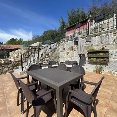 Yourhouse A Casa Da Corona Casa Rural Ourense Exterior photo