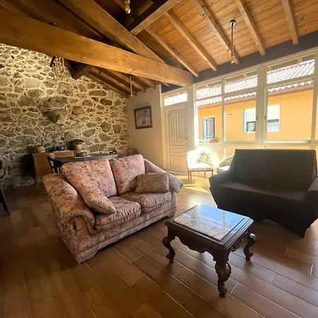 Yourhouse A Casa Da Corona Casa Rural Ourense Exterior photo