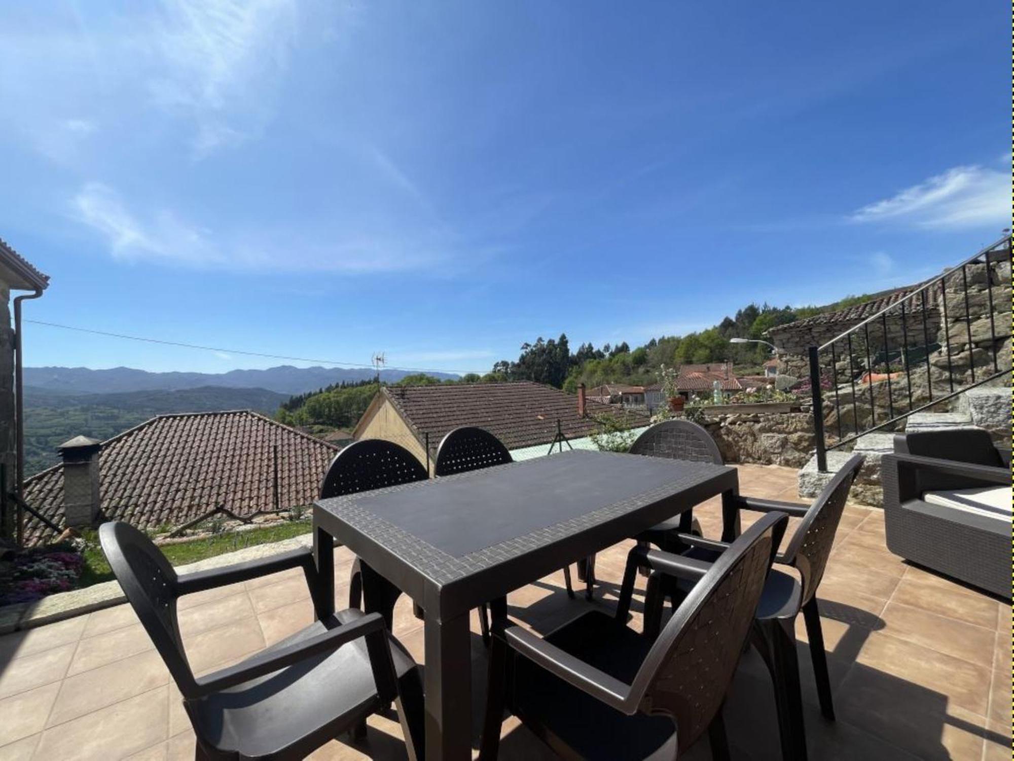 Yourhouse A Casa Da Holiday home Ourense