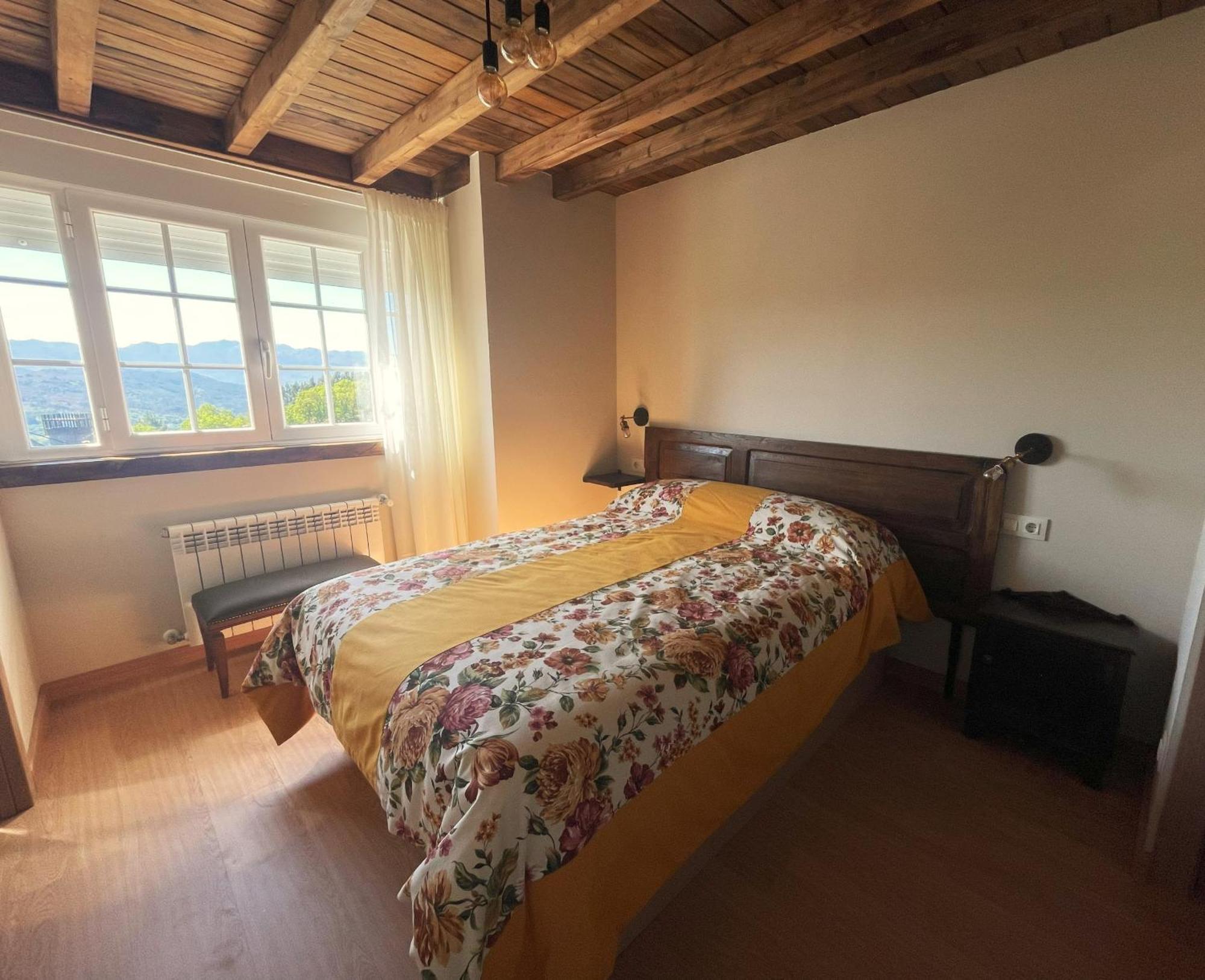 Yourhouse A Casa Da * Ourense